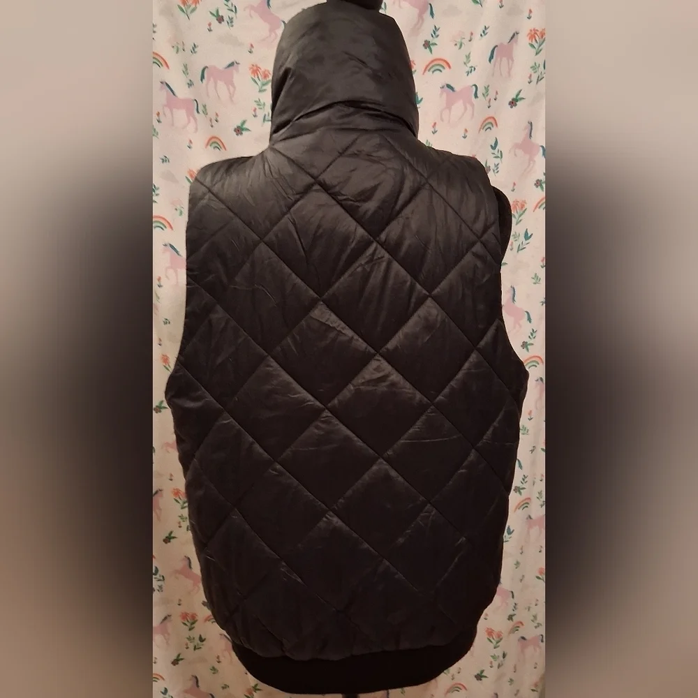 EUC Tuckernuck Jackson Black Puffer Quilt Waterproof Casual Winter Vest SZ L